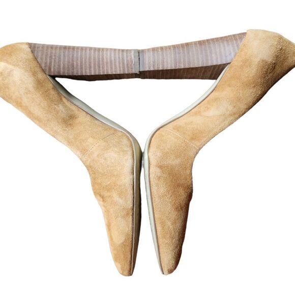 Elegant Tan Suede Pumps - Picture 5 of 11